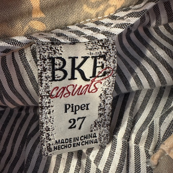 BKE shorts - Picture 3 of 3